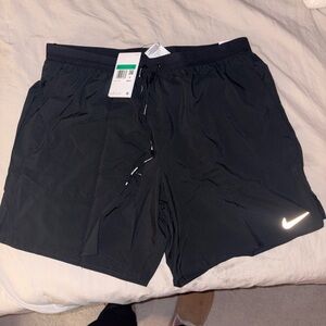Nike Flex Stride 7” Inseam Shorts *NWT*